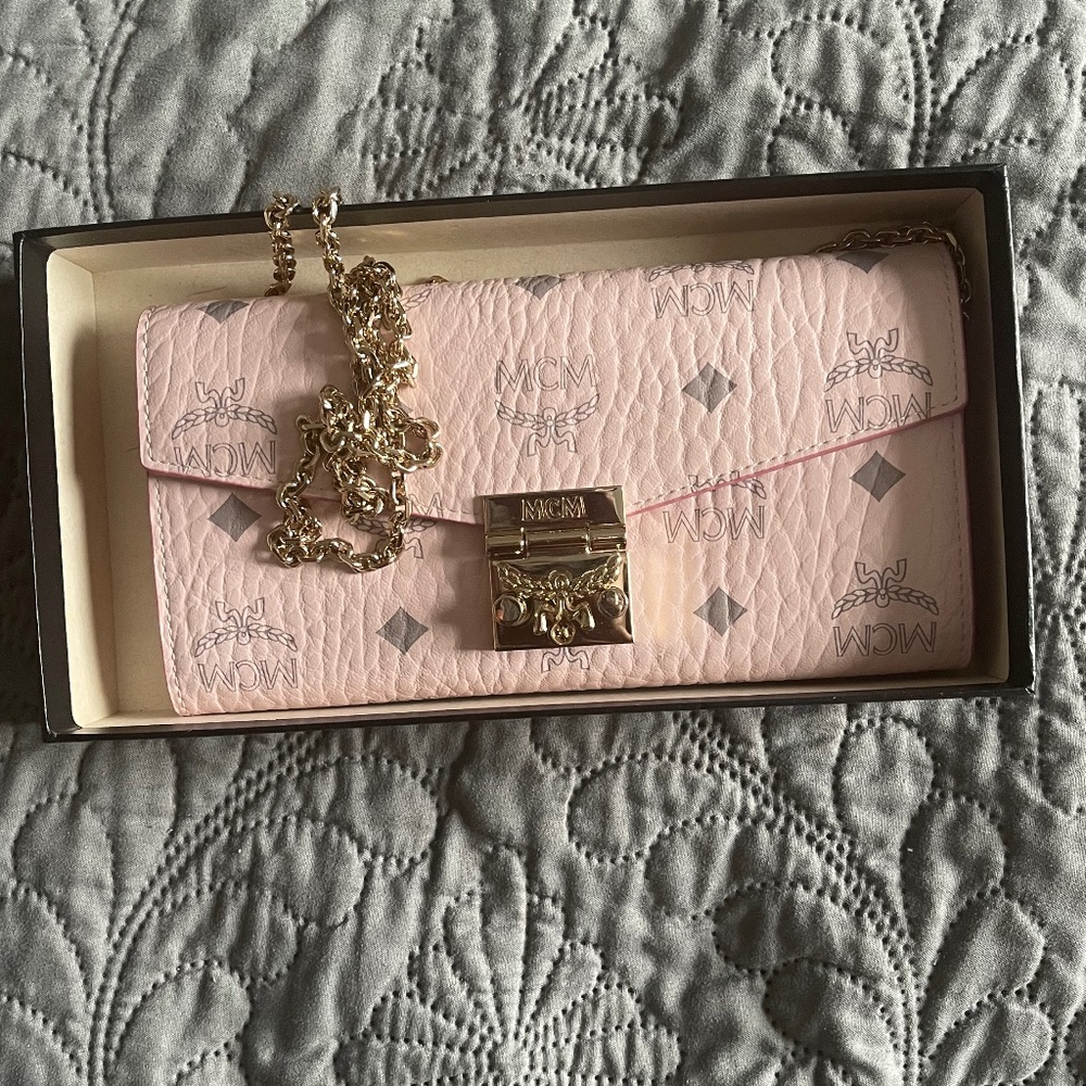 Crossbody bag